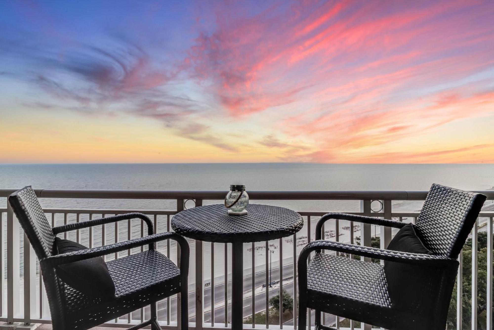 Gorgeous Oceanview 3Br Luxury Condo - Latitude Gulfport Exteriör bild