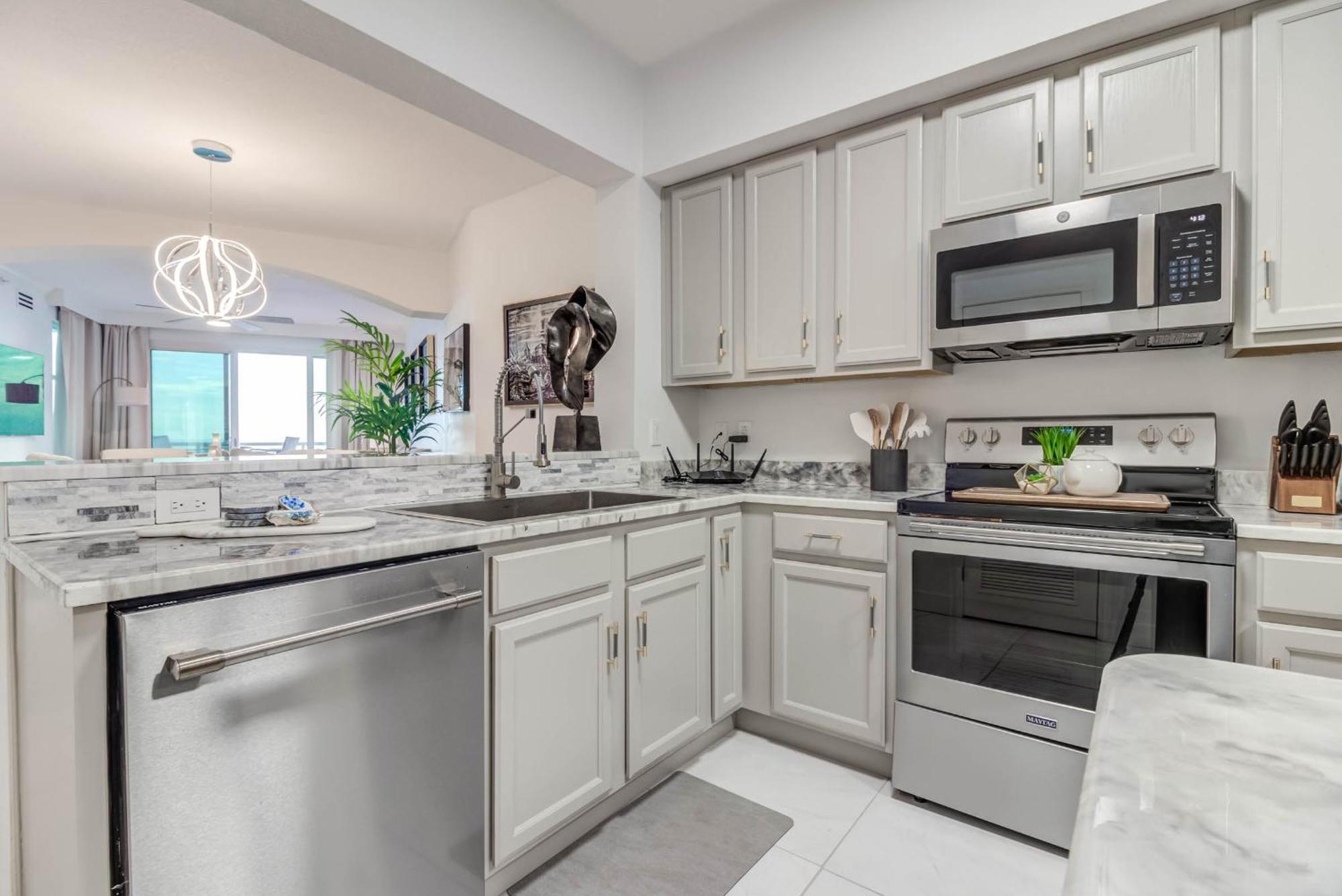 Gorgeous Oceanview 3Br Luxury Condo - Latitude Gulfport Exteriör bild