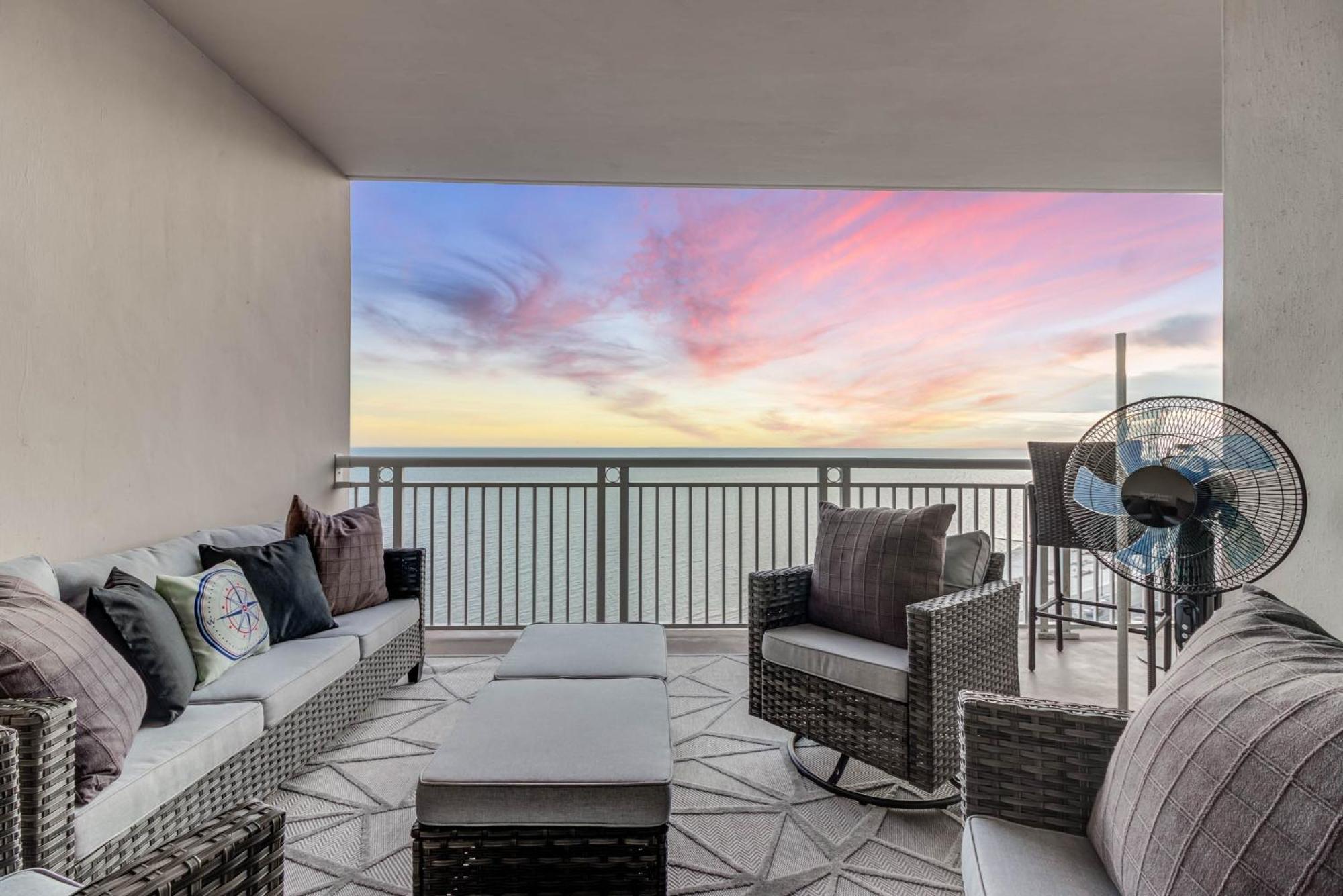 Gorgeous Oceanview 3Br Luxury Condo - Latitude Gulfport Exteriör bild